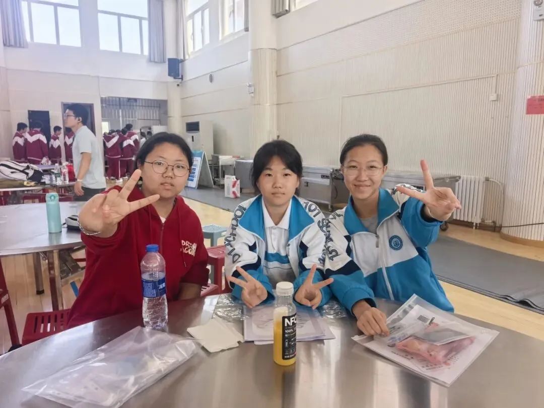 中考首日 | 2026蓝校服,出征!-第16张图片-四季读书网 中考首日 | 2026蓝校服,出征!-第16张图片-四季读书网
