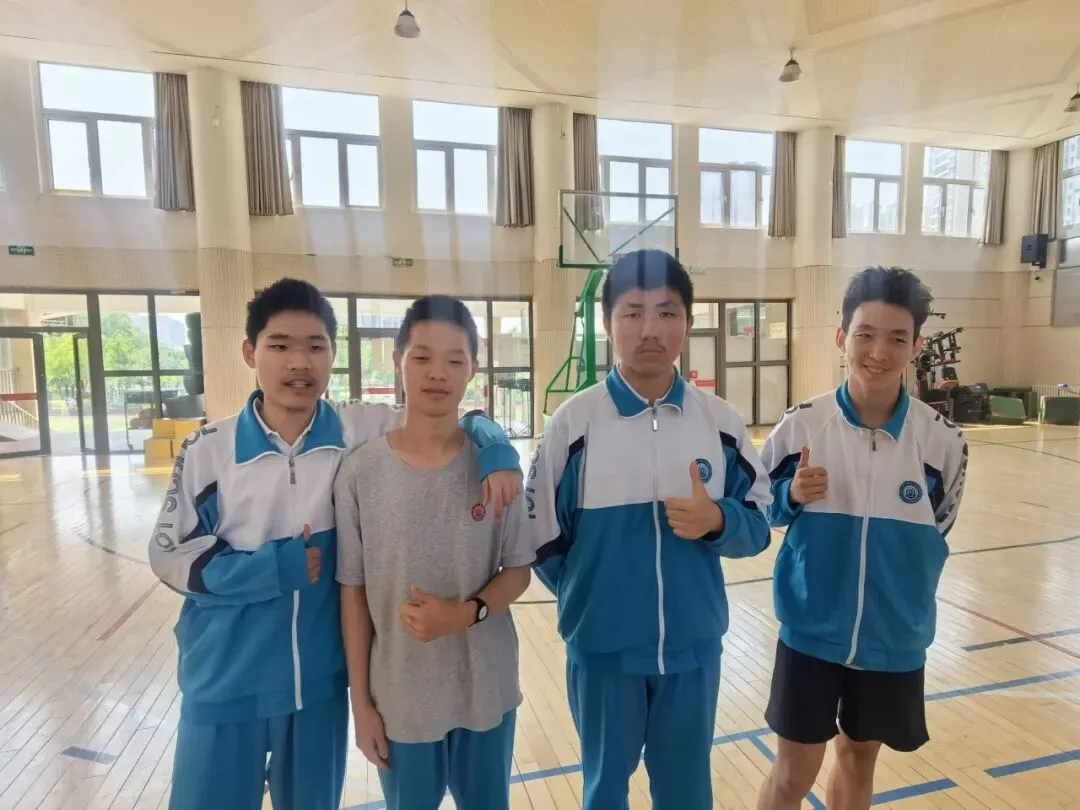 中考首日 | 2026蓝校服,出征!-第20张图片-四季读书网 中考首日 | 2026蓝校服,出征!-第20张图片-四季读书网