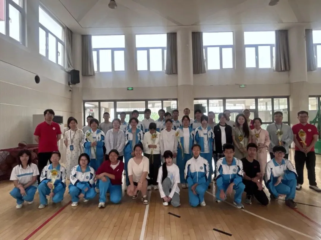 中考首日 | 2026蓝校服,出征!-第22张图片-四季读书网 中考首日 | 2026蓝校服,出征!-第22张图片-四季读书网