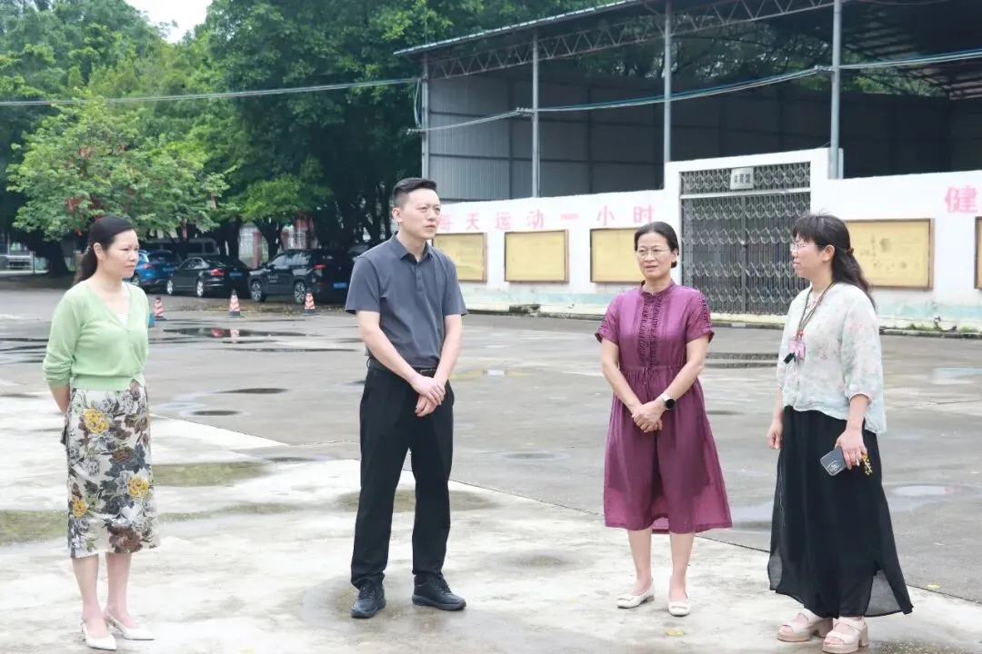 区领导巡查2026年中考考务工作-第7张图片-四季读书网