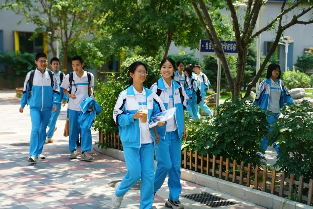 中考首日,少年只管向前冲!!!-第4张图片-四季读书网
