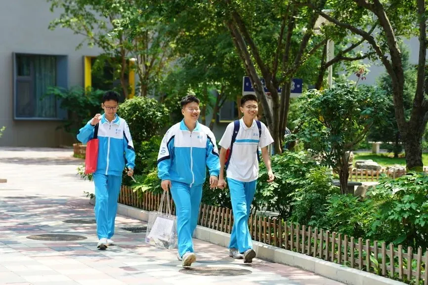 中考首日,少年只管向前冲!!!-第6张图片-四季读书网