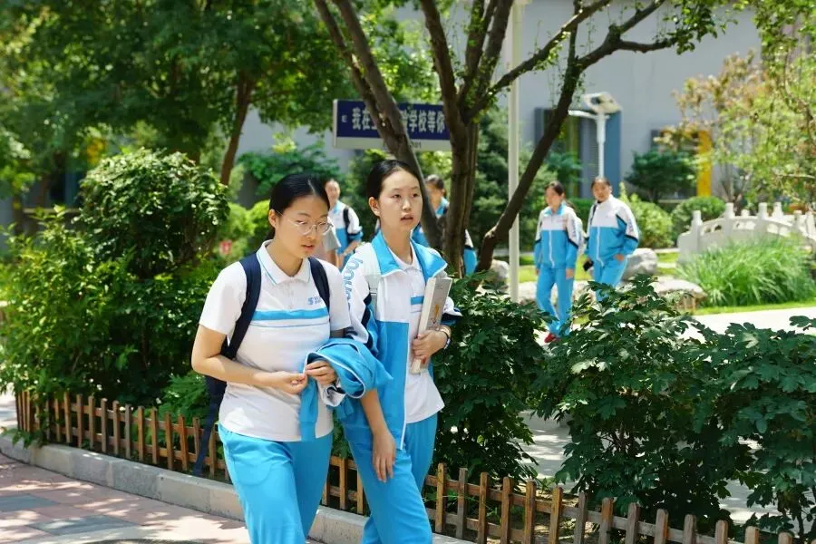 中考首日,少年只管向前冲!!!-第7张图片-四季读书网