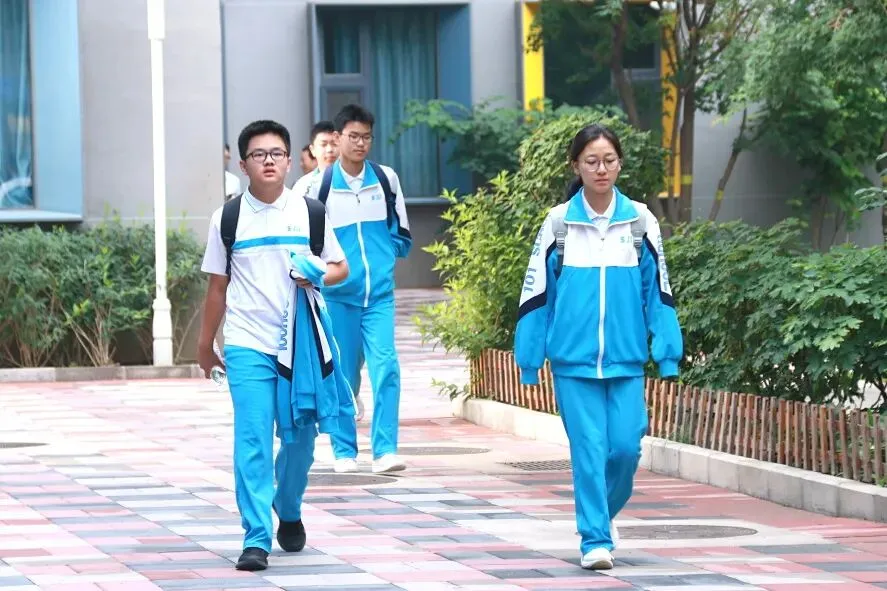 中考首日,少年只管向前冲!!!-第14张图片-四季读书网