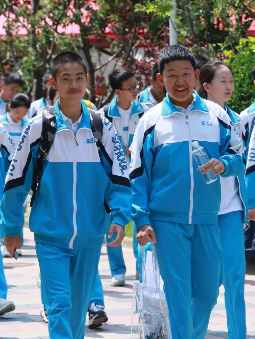 中考首日,少年只管向前冲!!!-第19张图片-四季读书网