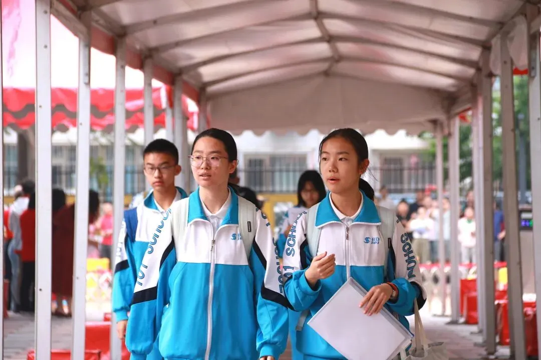 中考首日,少年只管向前冲!!!-第30张图片-四季读书网