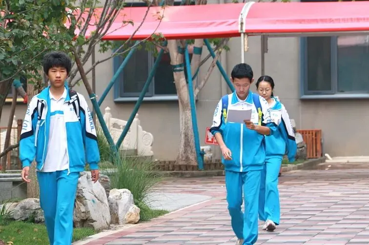 中考首日,少年只管向前冲!!!-第36张图片-四季读书网