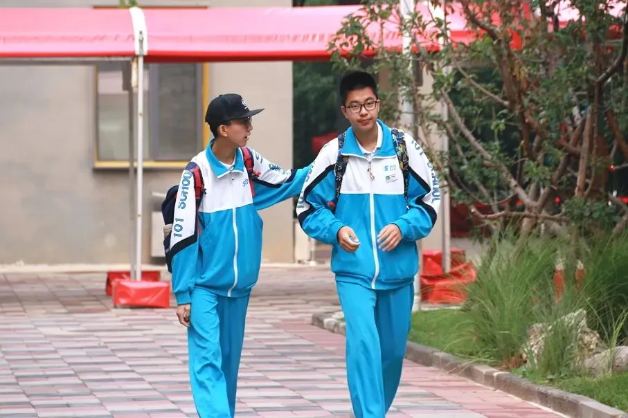 中考首日,少年只管向前冲!!!-第40张图片-四季读书网