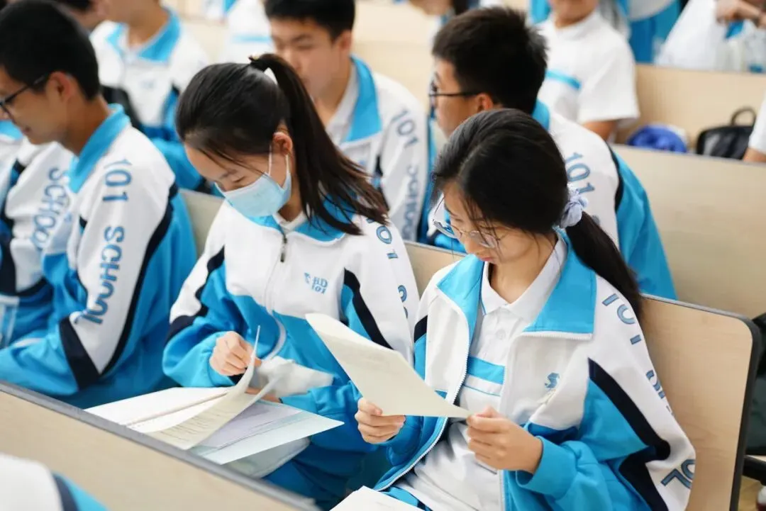 中考首日,少年只管向前冲!!!-第51张图片-四季读书网