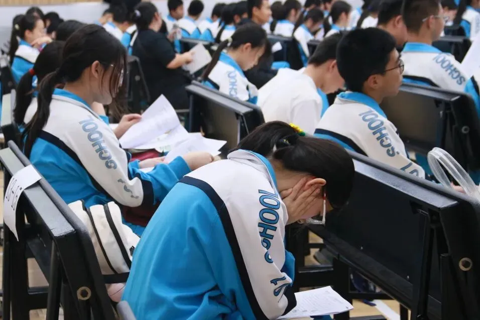 中考首日,少年只管向前冲!!!-第53张图片-四季读书网