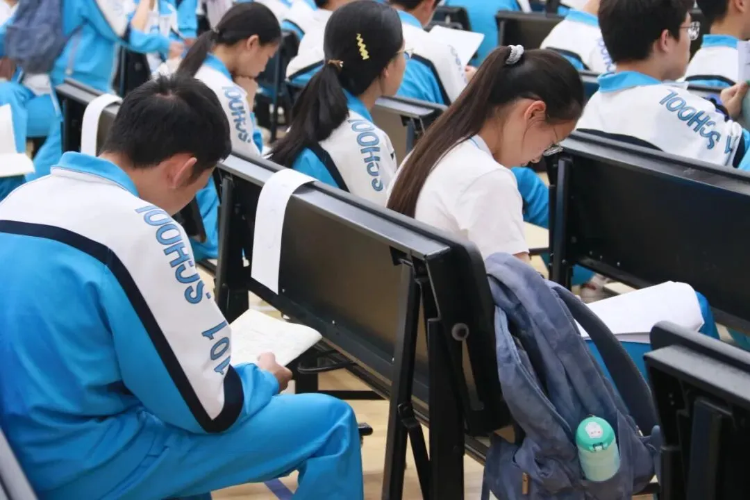 中考首日,少年只管向前冲!!!-第54张图片-四季读书网