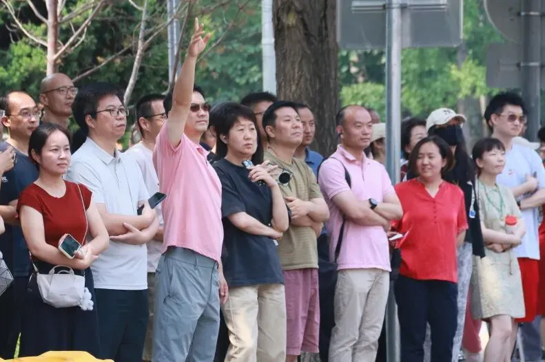 中考首日,少年只管向前冲!!!-第66张图片-四季读书网