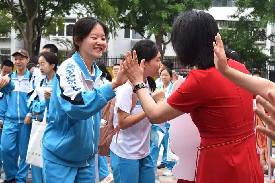 中考首日,少年只管向前冲!!!-第86张图片-四季读书网