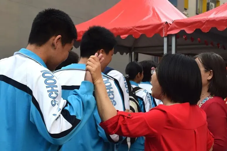 中考首日,少年只管向前冲!!!-第93张图片-四季读书网