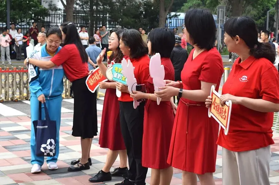 中考首日,少年只管向前冲!!!-第120张图片-四季读书网