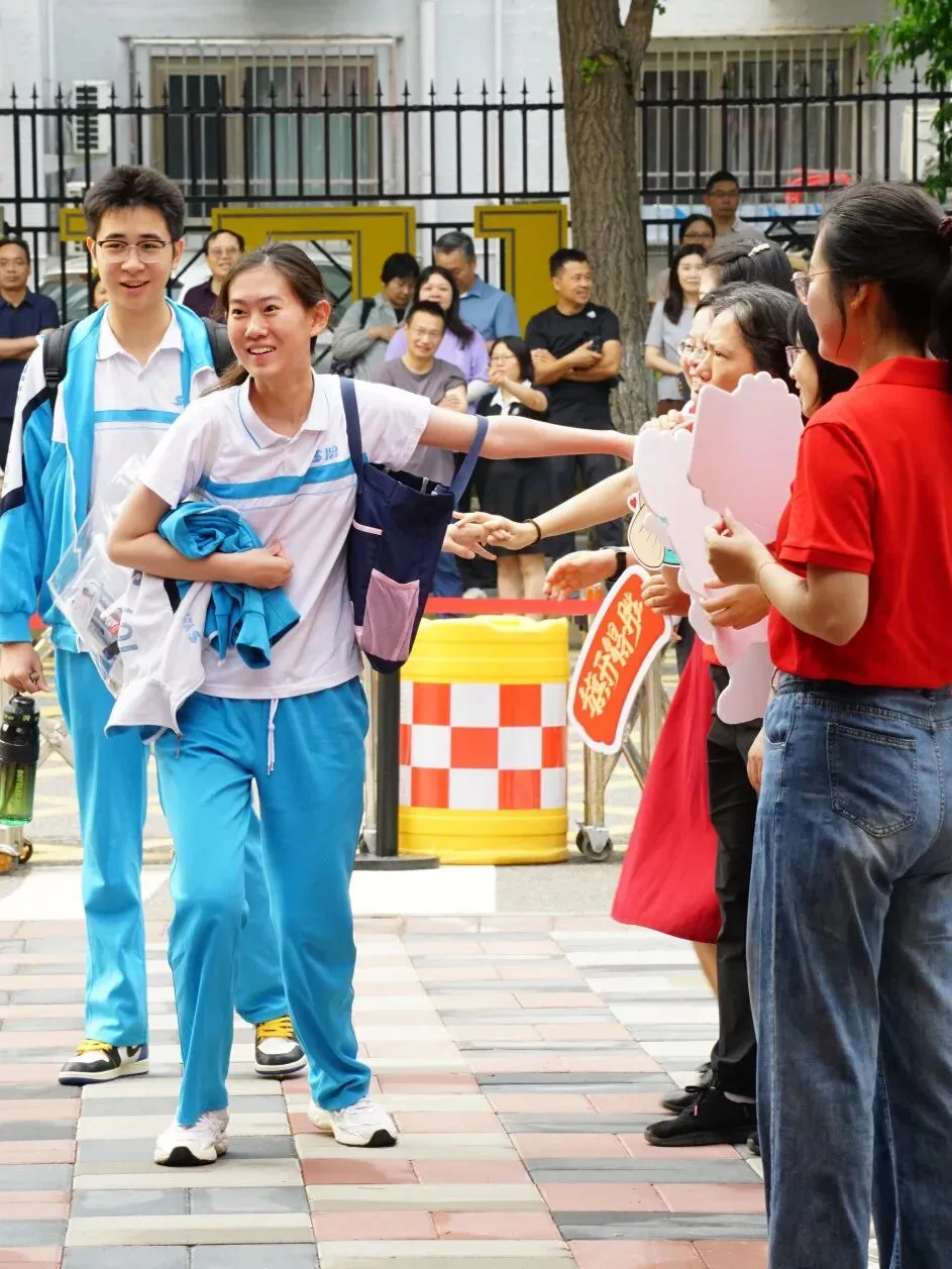 中考首日,少年只管向前冲!!!-第121张图片-四季读书网