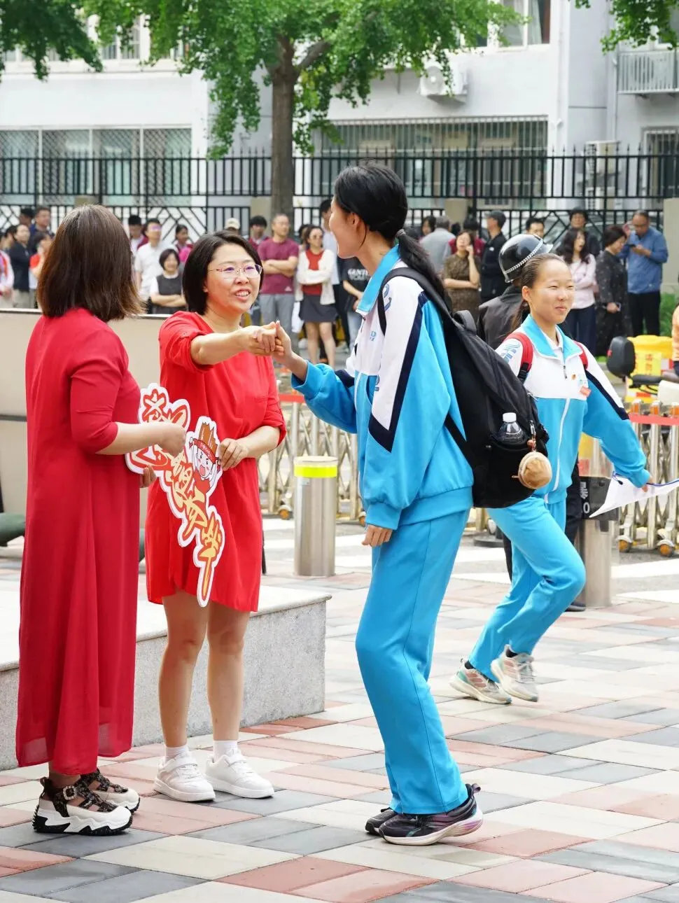 中考首日,少年只管向前冲!!!-第124张图片-四季读书网
