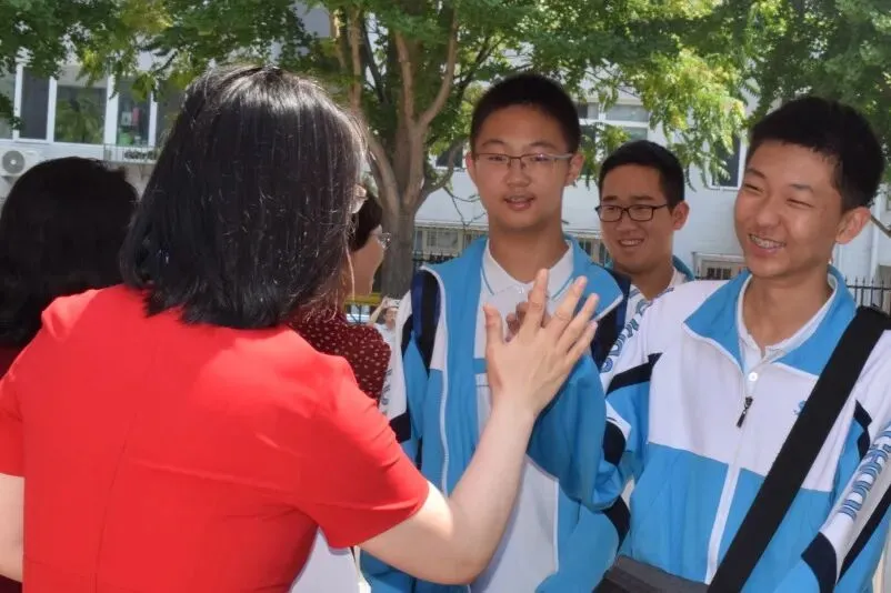 中考首日,少年只管向前冲!!!-第133张图片-四季读书网