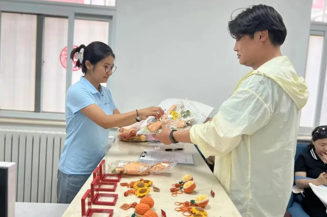 中考首日,考场内你们全力以赴,考场外我们全力护“航”!-第14张图片-四季读书网 中考首日,考场内你们全力以赴,考场外我们全力护“航”!-第14张图片-四季读书网