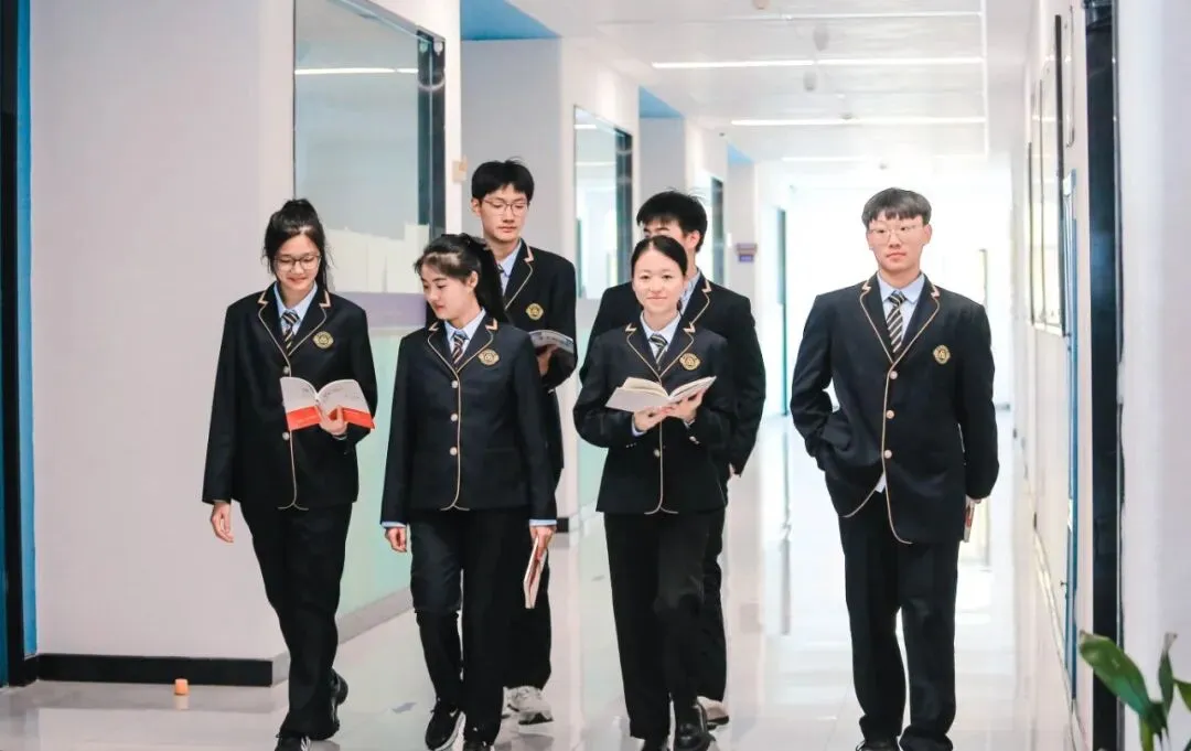 中考后如何选择好高中?7月5日,格兰德高中部校园开放日给你答案-第3张图片-四季读书网