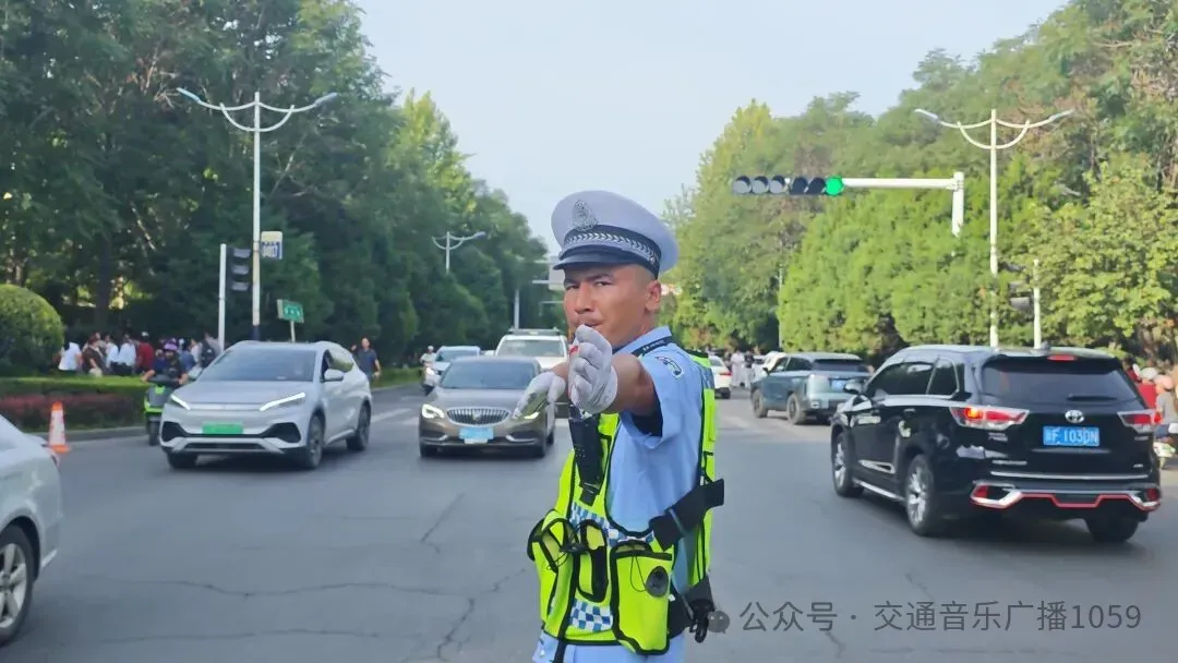 【护航中考】执笔逐光,助梦远航!伊宁交管全力护航2026年中考!-第16张图片-四季读书网