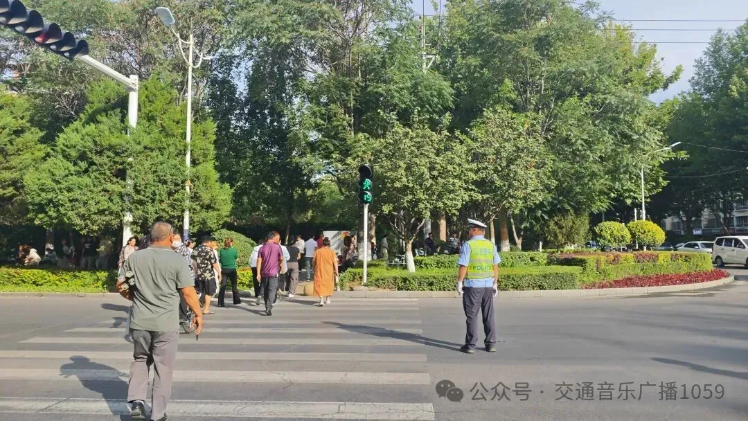 【护航中考】执笔逐光,助梦远航!伊宁交管全力护航2026年中考!-第20张图片-四季读书网