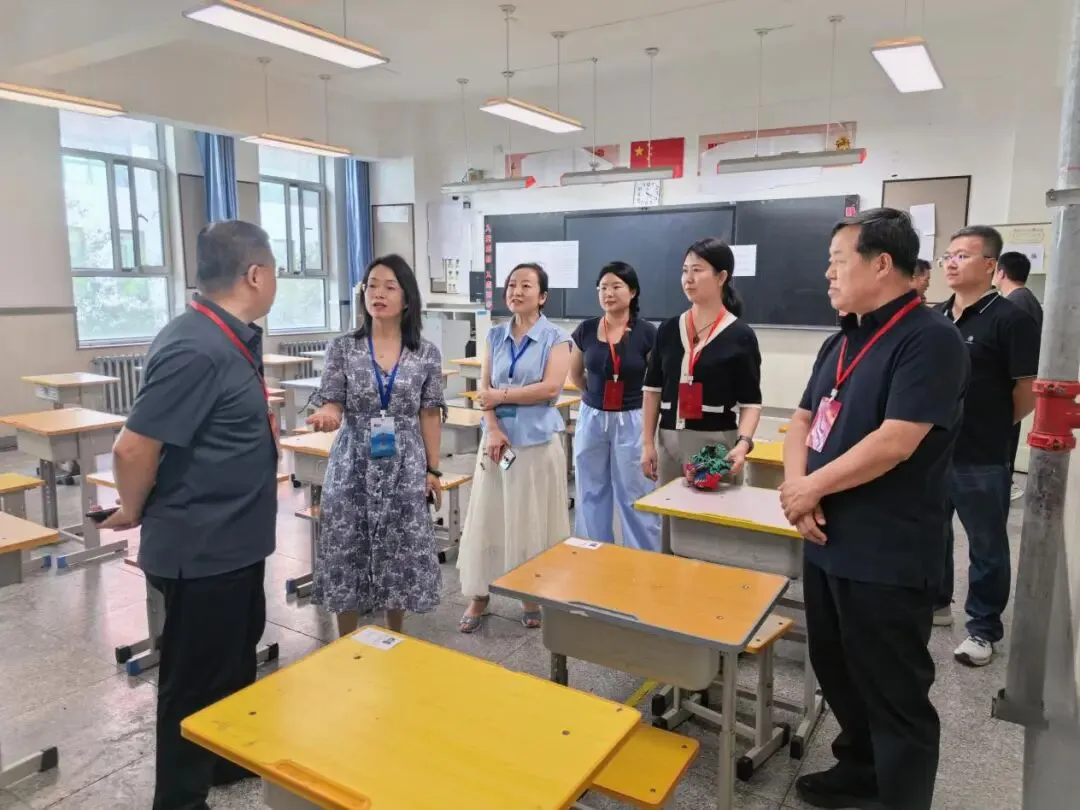 【直击中考】压实考务责任 筑牢考场平安-第5张图片-四季读书网 【直击中考】压实考务责任 筑牢考场平安-第5张图片-四季读书网