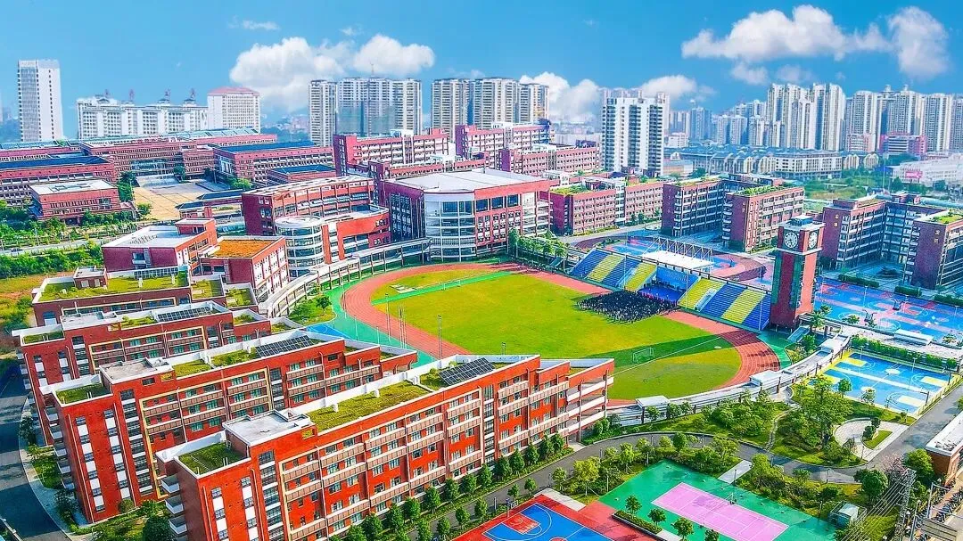 圆梦中考,大家育才未来学校请全南宁市中考考生免费喝品牌奶茶-第2张图片-四季读书网
