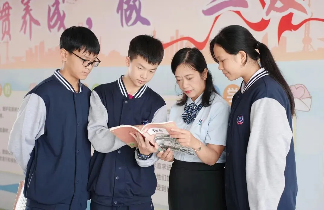 圆梦中考,大家育才未来学校请全南宁市中考考生免费喝品牌奶茶-第49张图片-四季读书网
