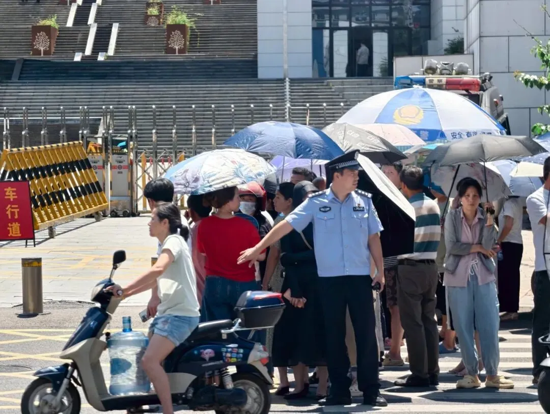护航中考|上街(高新区)公安守护少年逐梦路-第9张图片-四季读书网