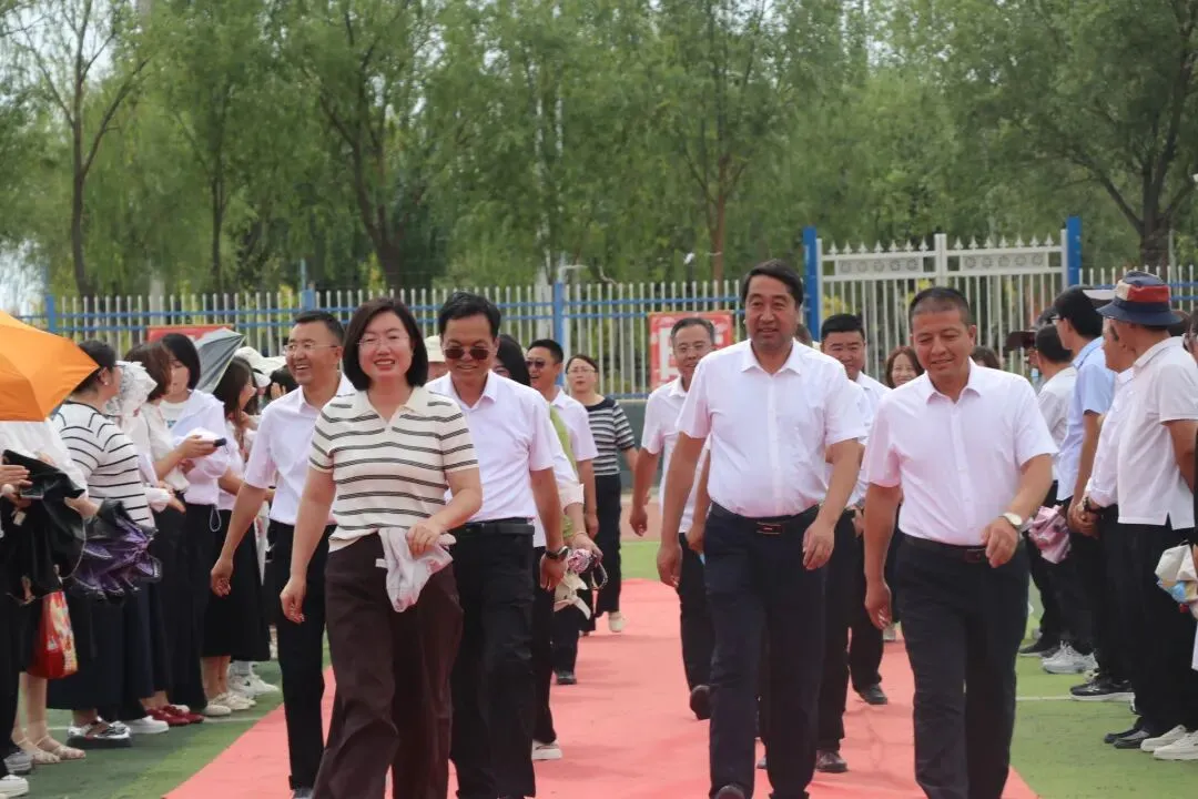 毕业致青春 壮行战中考|吴忠市红寺堡区第一中学教育集团2026届毕业典礼圆满落幕-第9张图片-四季读书网