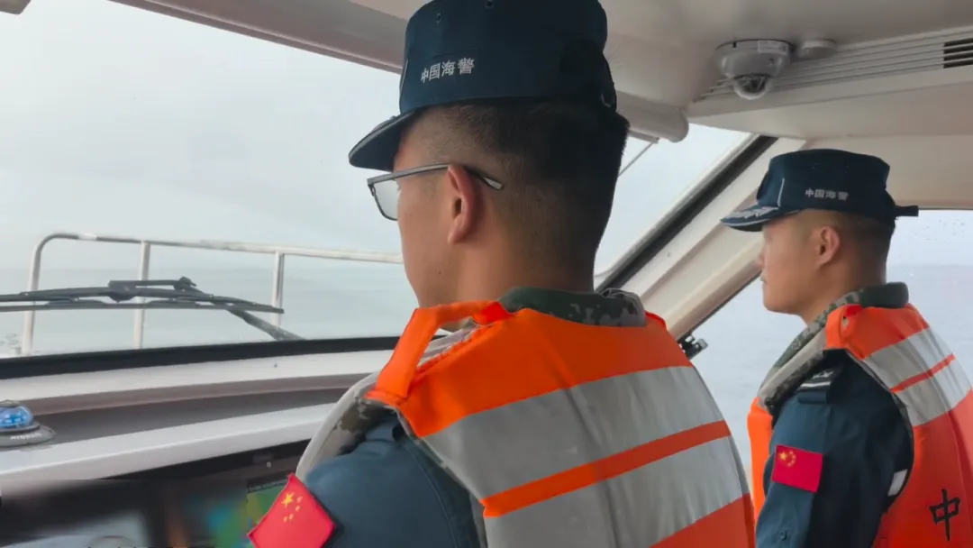 大雾被困海岛 辽宁海警为中考学子保驾护航-第2张图片-四季读书网 大雾被困海岛 辽宁海警为中考学子保驾护航-第2张图片-四季读书网