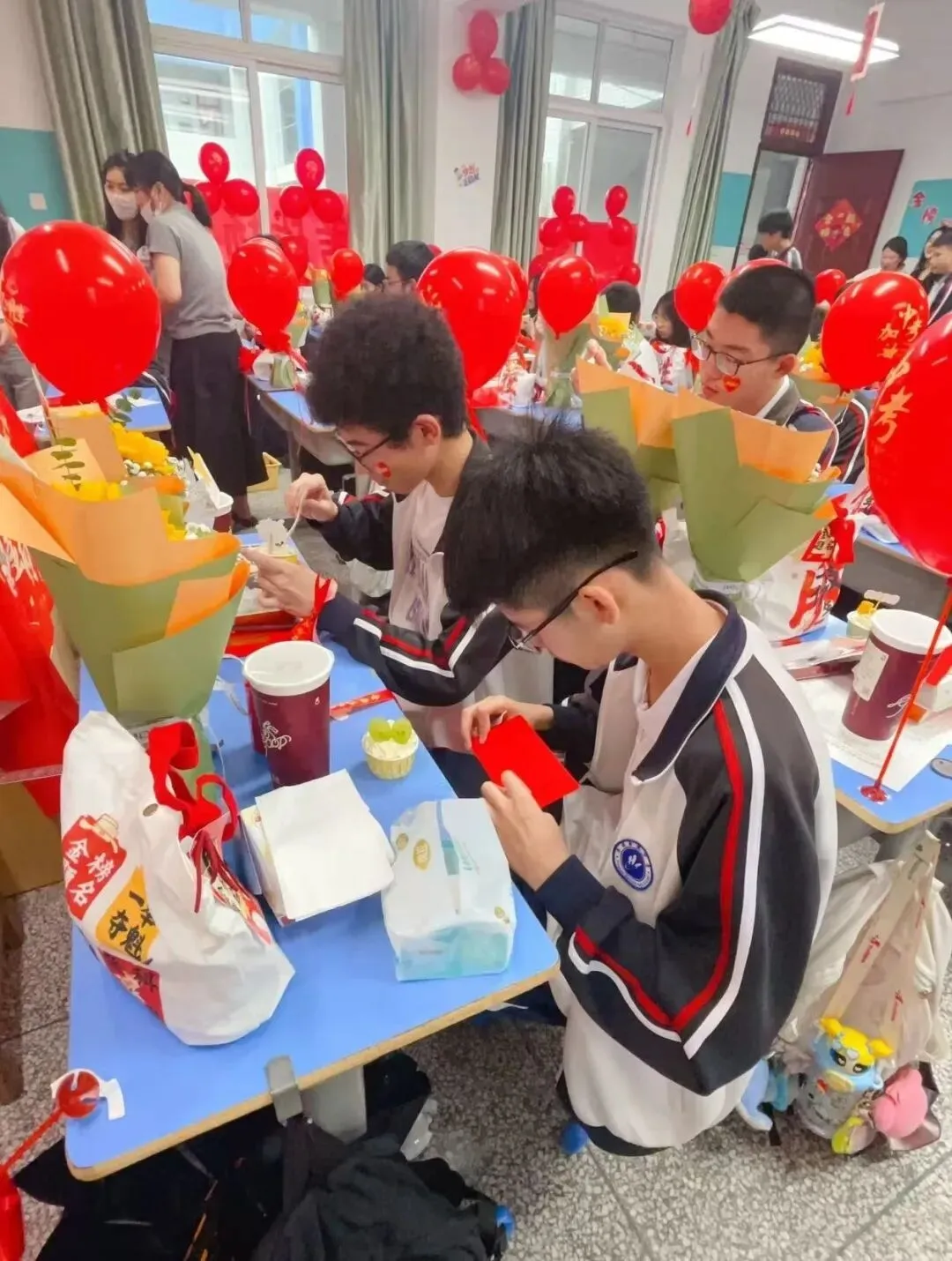 以温柔作别,赴中考荣光——平潭翰英中学2026届初三 · 最暖心的班级出征仪式-第4张图片-四季读书网 以温柔作别,赴中考荣光——平潭翰英中学2026届初三 · 最暖心的班级出征仪式-第4张图片-四季读书网