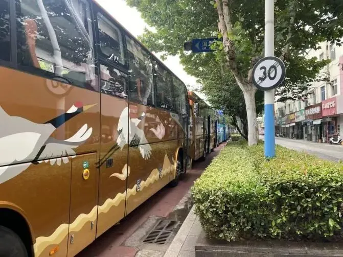 运力充足保畅通 严管护航中考路-第3张图片-四季读书网 运力充足保畅通 严管护航中考路-第3张图片-四季读书网
