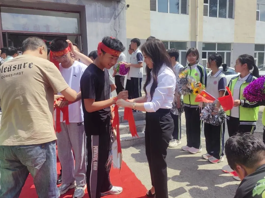 展鲲鹏壮志 赴锦绣前程---天元学校为中考学子助力壮行-第10张图片-四季读书网
