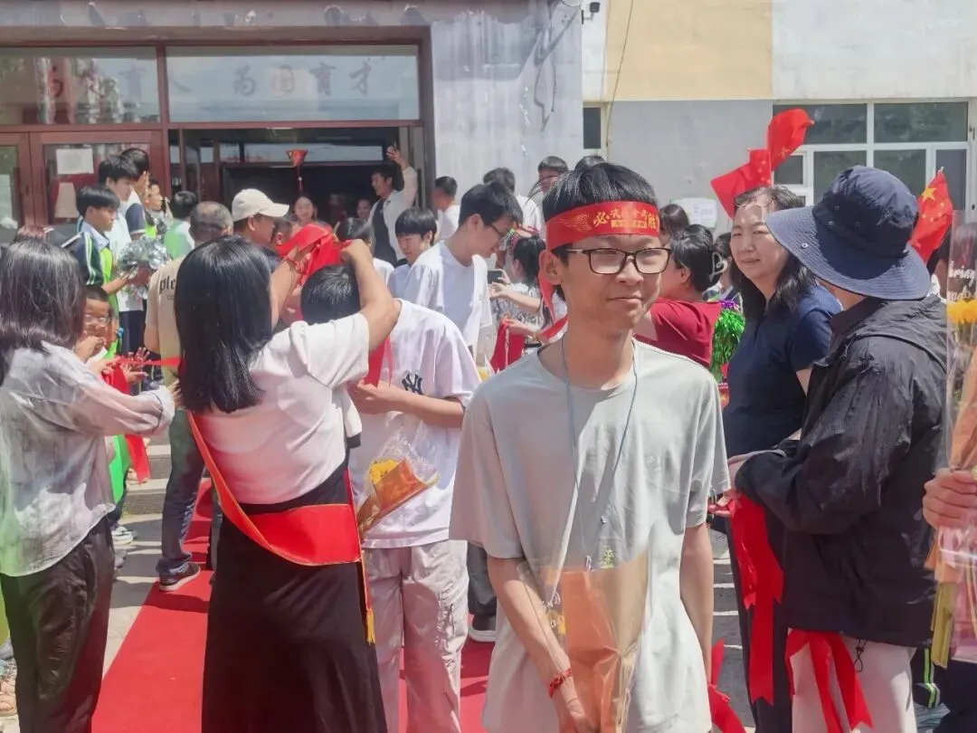 展鲲鹏壮志 赴锦绣前程---天元学校为中考学子助力壮行-第12张图片-四季读书网