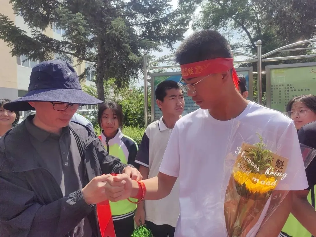 展鲲鹏壮志 赴锦绣前程---天元学校为中考学子助力壮行-第14张图片-四季读书网
