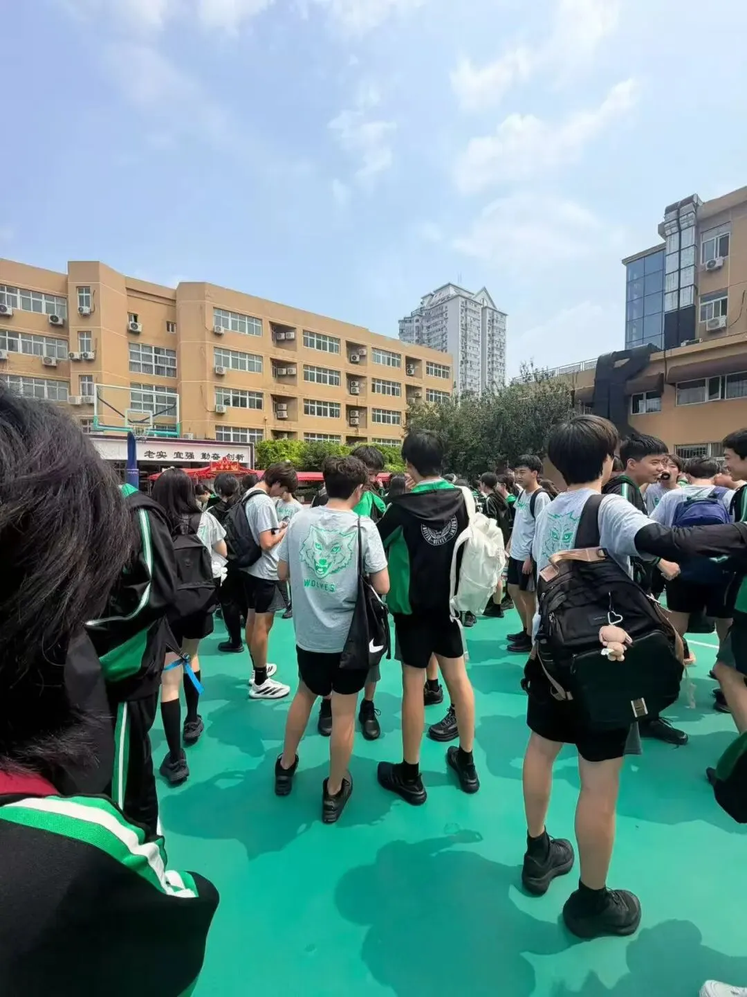 北京中考,静悄悄-第1张图片-四季读书网