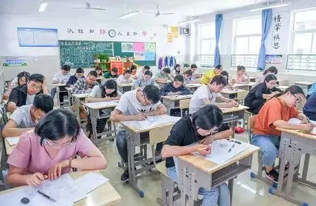 中考结束,新高一选科完整指南,送给你.进入新高一,要为三年后高考填报院校专业做打算.因为新高一下学期正式分科-第1张图片-四季读书网