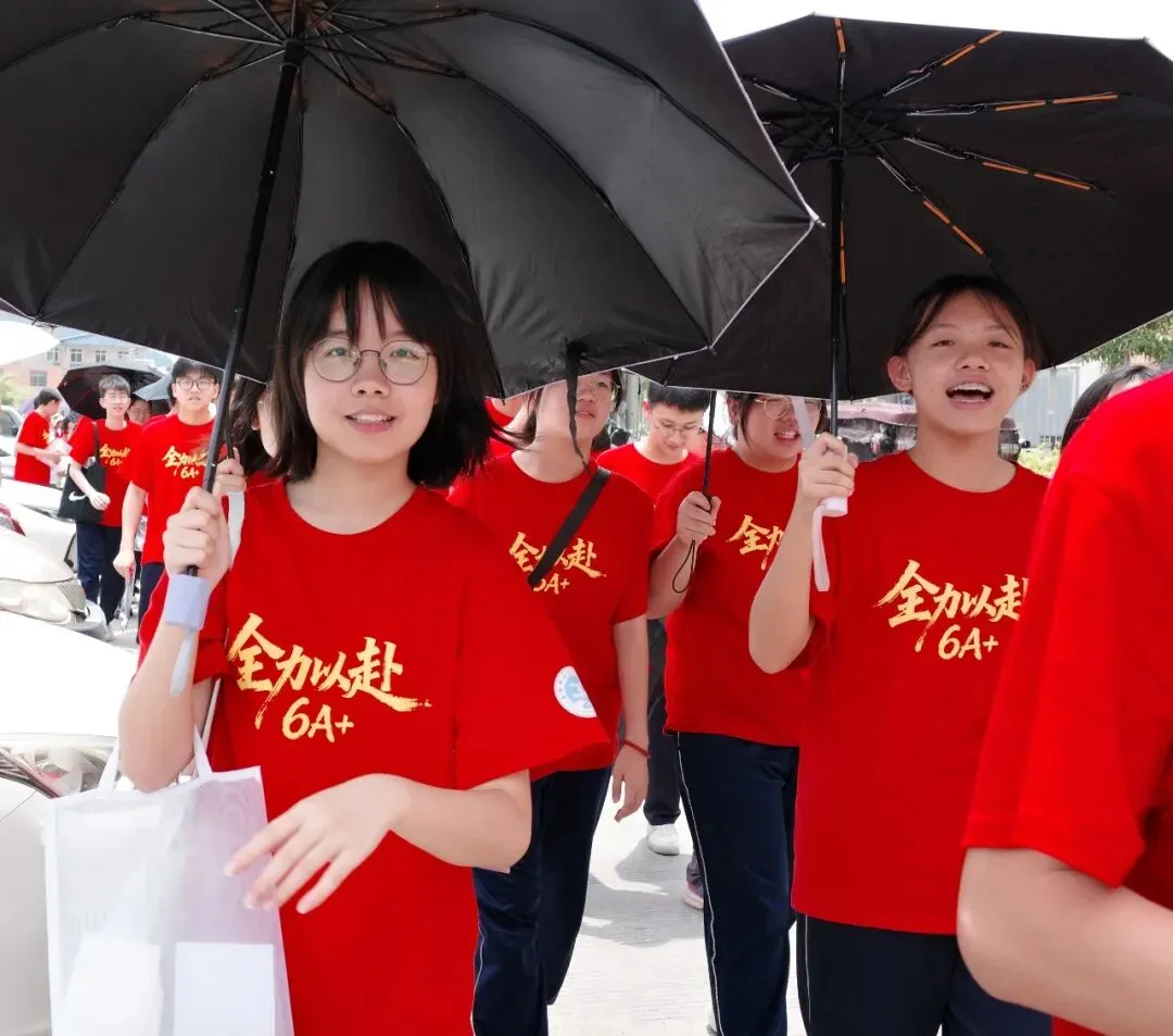 玉林市2026年中考顺利开启,12.4万考生从容赴考-第2张图片-四季读书网