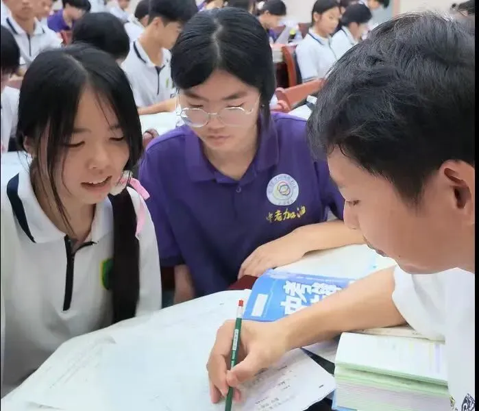 玉林市2026年中考顺利开启,12.4万考生从容赴考-第13张图片-四季读书网
