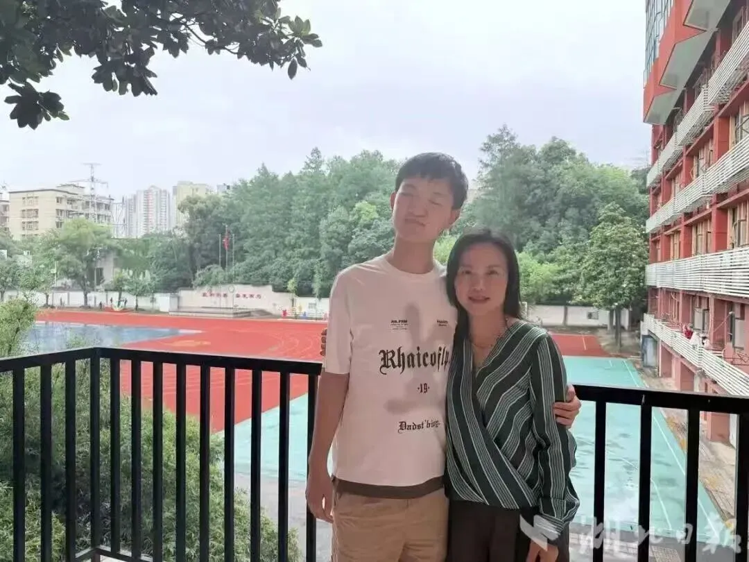 27℃!中考心理护航!高考721分!中国再登全球第一!“最脏水果”第一名!-第5张图片-四季读书网