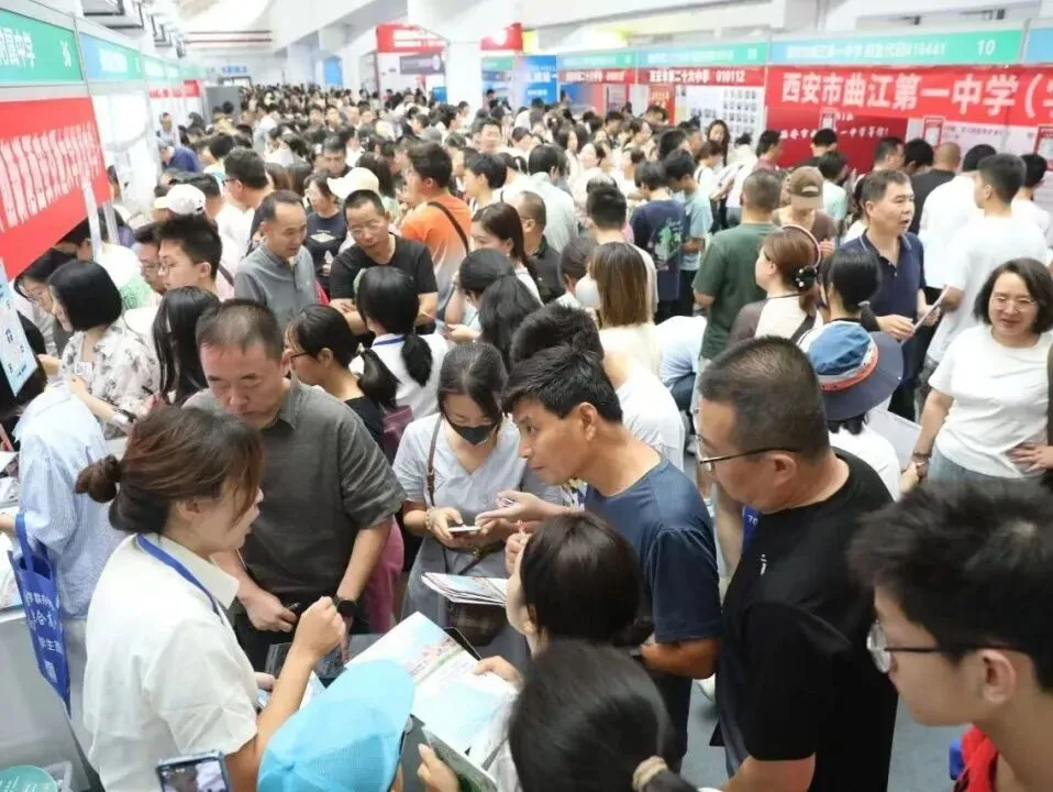双材料二选一,陕西中考作文首“变”!看高新一中初级中学、爱知中学名师联合解读-第5张图片-四季读书网