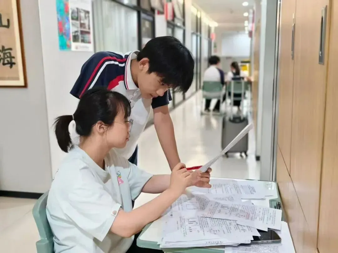 不拼中考起点,只拼三年成长|这所学校逆袭答卷曝光-第9张图片-四季读书网