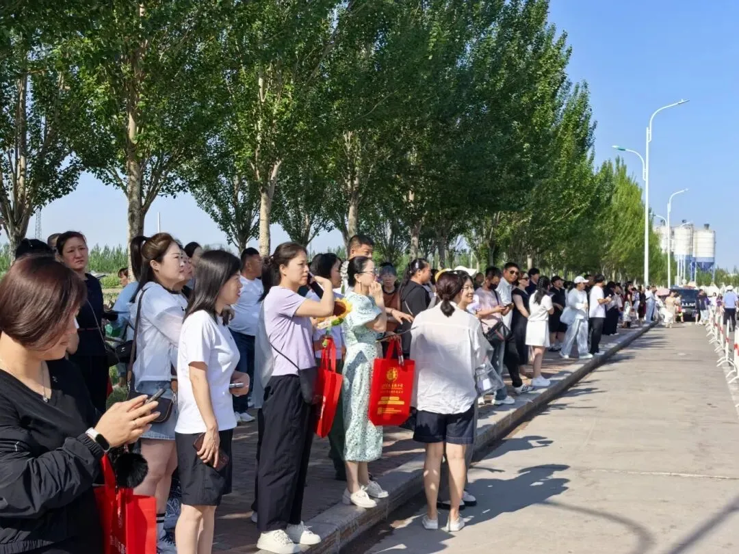 现场画面来了!今日中考▷加油,大庆少年-第30张图片-四季读书网