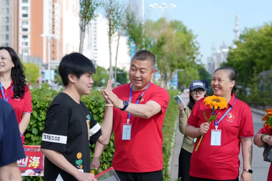 黑河中考首日→少年乘风,一往无前!-第3张图片-四季读书网