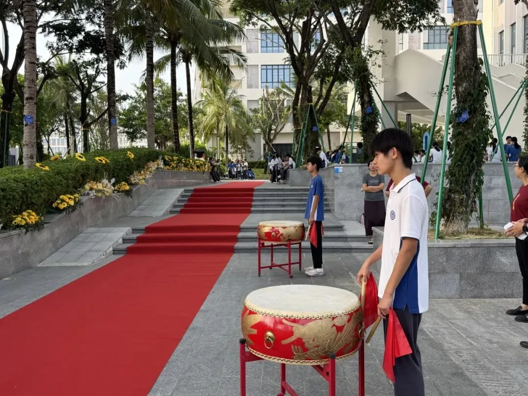 鱼跃龙门 中考必胜 | 三亚崖州湾科技城寰岛实验中学2026届初三送考仪式-第27张图片-四季读书网