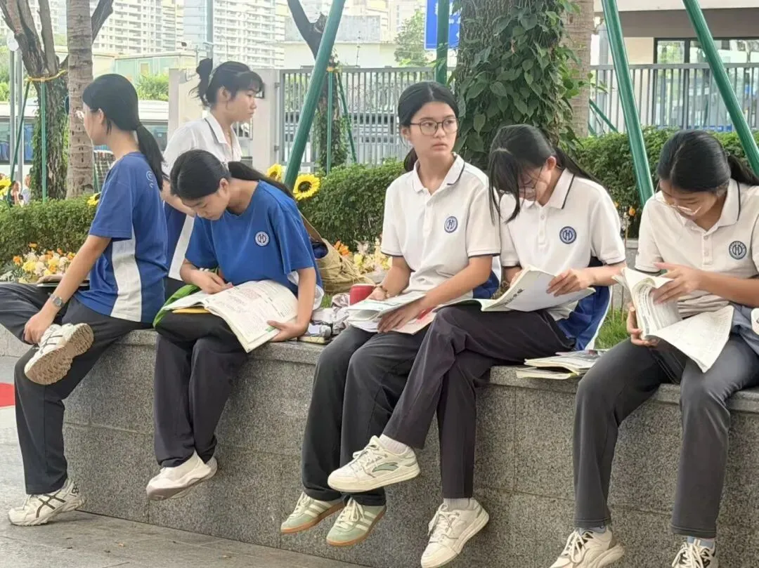 鱼跃龙门 中考必胜 | 三亚崖州湾科技城寰岛实验中学2026届初三送考仪式-第46张图片-四季读书网