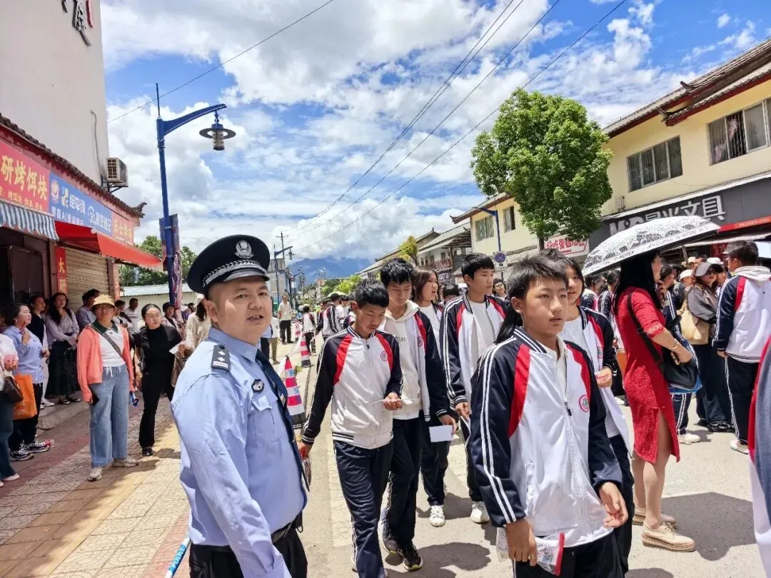 护航中考,逐梦前行!古城公安圆满完成2026年中考安保工作-第2张图片-四季读书网