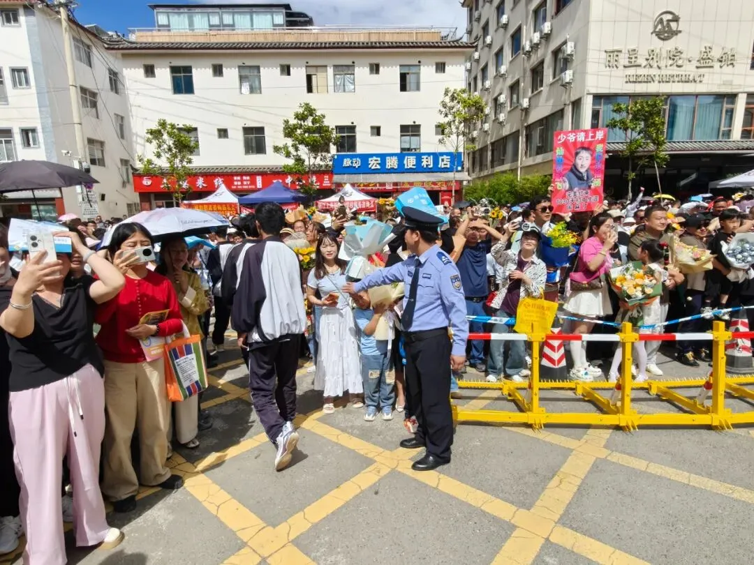 护航中考,逐梦前行!古城公安圆满完成2026年中考安保工作-第8张图片-四季读书网